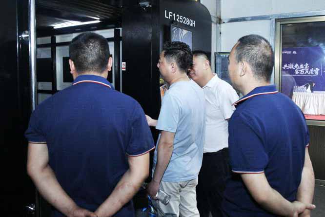 激光切割機(jī)